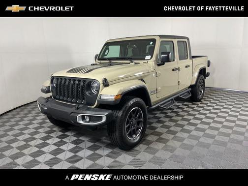 2022 Jeep Gladiator Overland