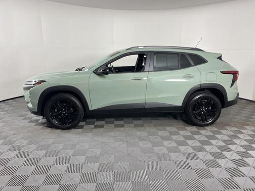 Cacti Green 2025 Chevrolet Trax FWD ACTIV