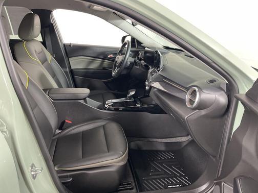 Cacti Green 2025 Chevrolet Trax FWD ACTIV