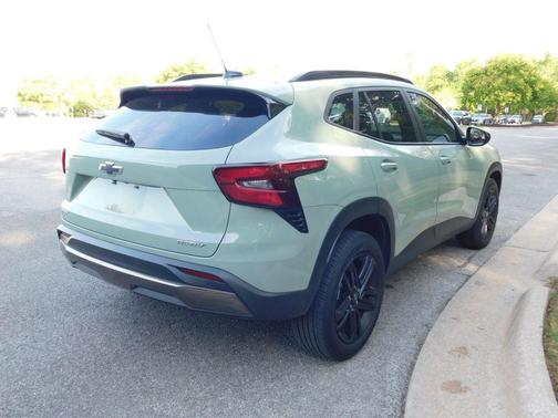 Cacti Green 2025 Chevrolet Trax FWD ACTIV