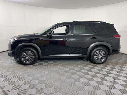 2025 Nissan Pathfinder SV 4WD