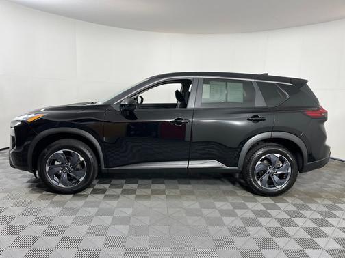 Super Black 2025 Nissan Rogue SV