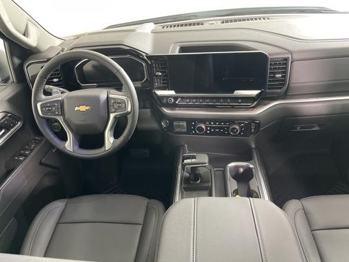 Polar White Tricoat 2026 Chevrolet Silverado 1500 LTZ