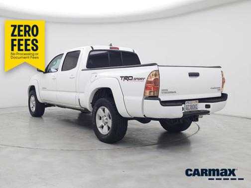 White 2015 Toyota Tacoma Prerunner