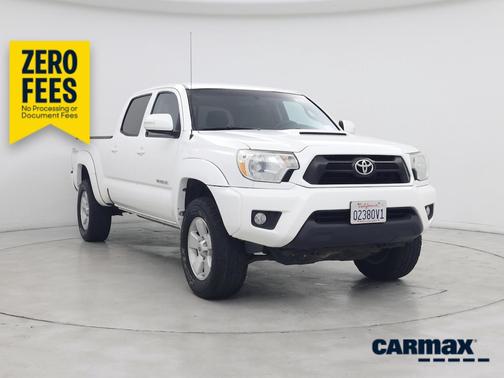 White 2015 Toyota Tacoma Prerunner