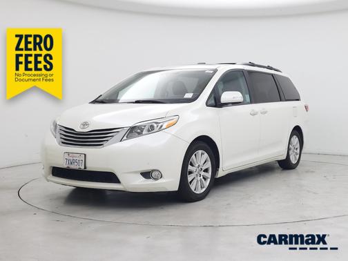 White 2017 Toyota Sienna Limited Premium