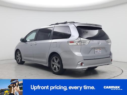Silver 2017 Toyota Sienna SE