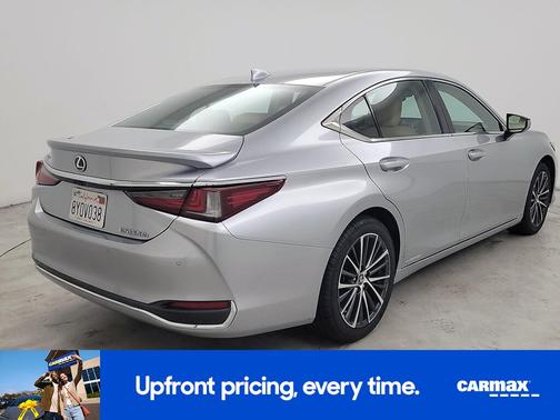 Silver 2022 Lexus ES 300h