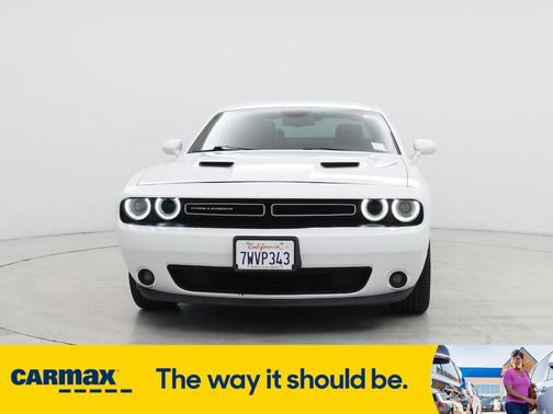 2016 Dodge Challenger SXT Plus