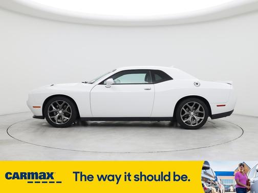 2016 Dodge Challenger SXT Plus
