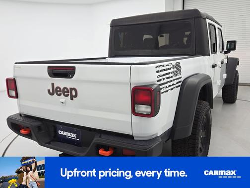 White 2022 Jeep Gladiator Mojave