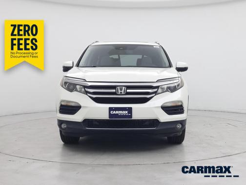 White 2016 Honda Pilot Touring