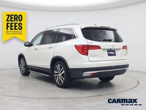 White 2016 Honda Pilot Touring