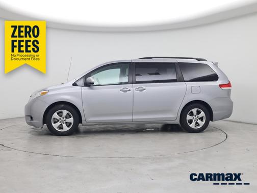 Silver 2014 Toyota Sienna LE