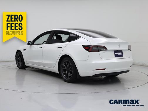 Pearl 2023 Tesla Model 3