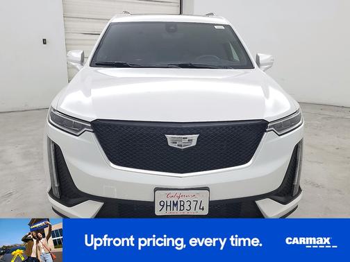 White 2024 Cadillac XT6 Sport
