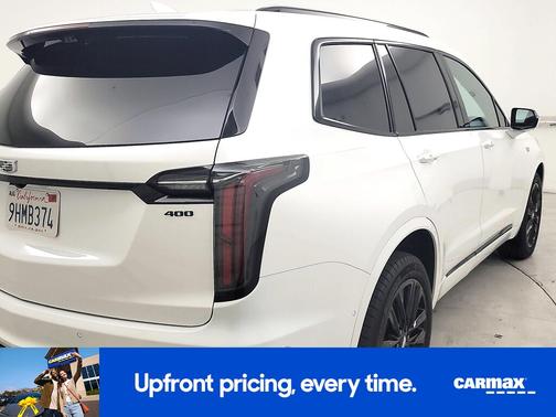 White 2024 Cadillac XT6 Sport