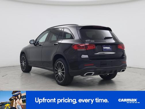 Black 2022 Mercedes-Benz GLC 300