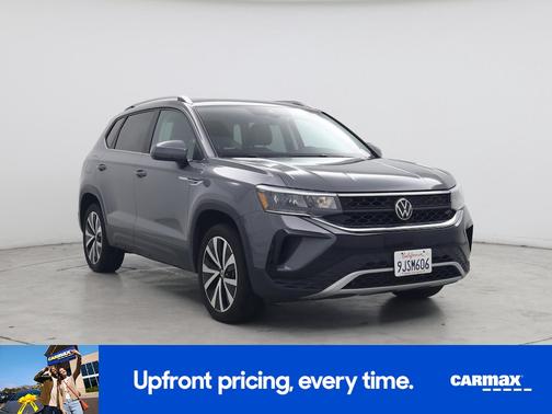 Gray 2024 Volkswagen Taos SE