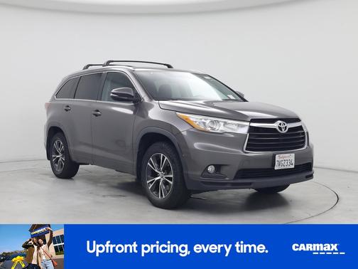 Gray 2016 Toyota Highlander XLE