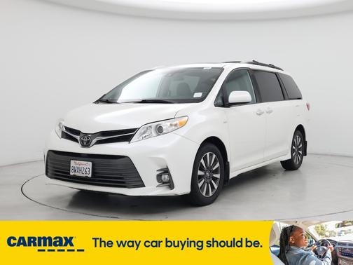 2020 Toyota Sienna XLE