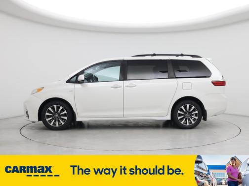 2020 Toyota Sienna XLE