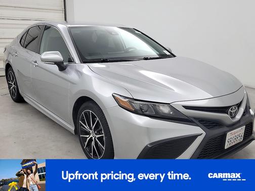 Silver 2022 Toyota Camry SE