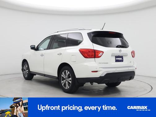 2018 Nissan Pathfinder SV