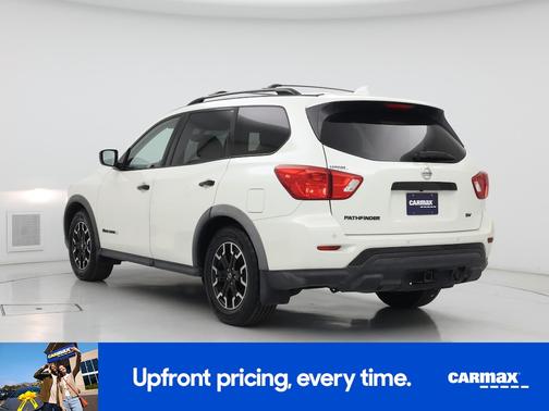 White 2019 Nissan Pathfinder SV