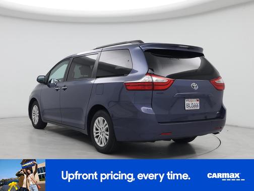 2017 Toyota Sienna XLE