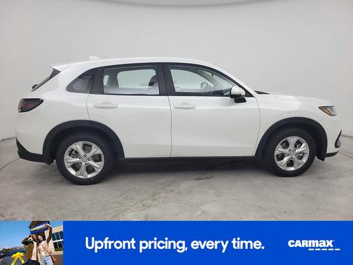 White 2024 Honda HR-V LX