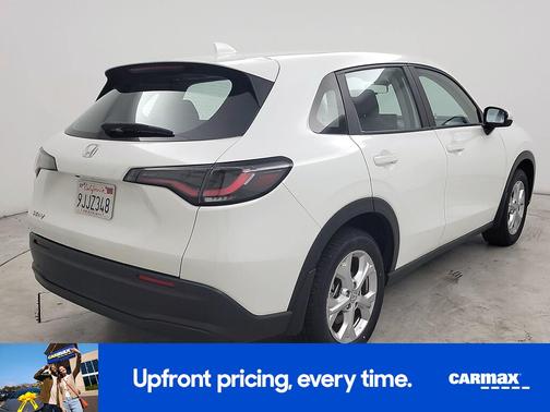White 2024 Honda HR-V LX