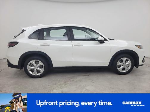 White 2024 Honda HR-V LX