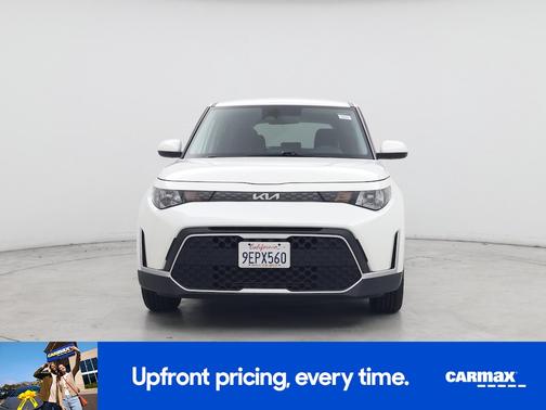 White 2023 Kia Soul LX