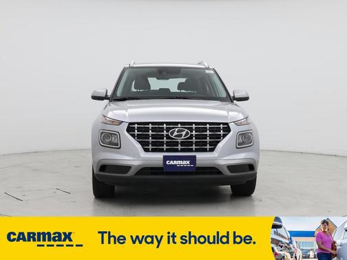 2022 Hyundai VENUE SEL