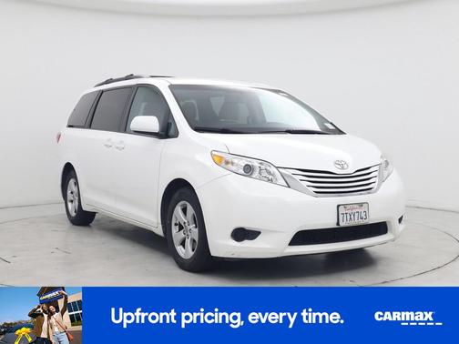 White 2016 Toyota Sienna LE