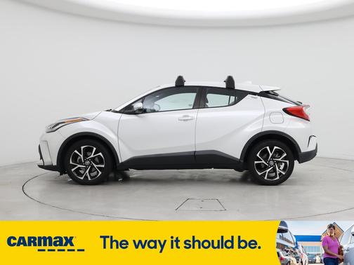 2022 Toyota C-HR XLE