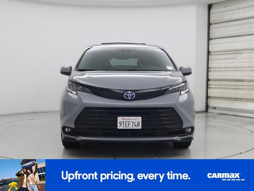 2025 Toyota Sienna Woodland Edition