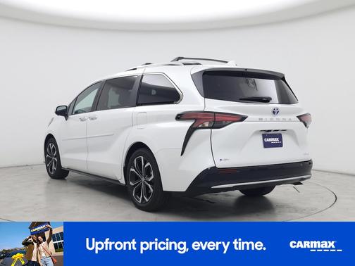 White 2025 Toyota Sienna Platinum