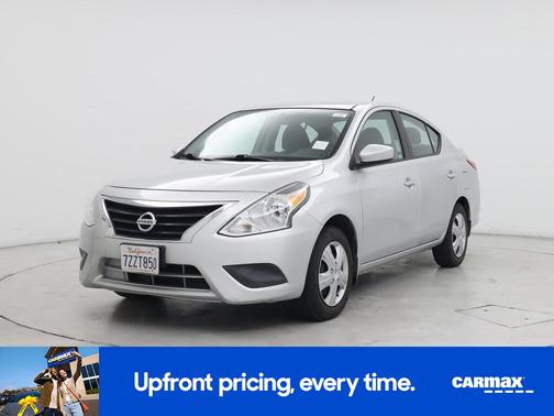 2016 Nissan Versa SV
