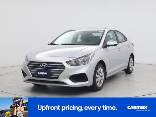 Silver 2022 Hyundai Accent SE