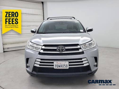 Silver 2019 Toyota Highlander XLE