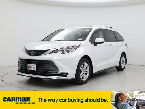 2022 Toyota Sienna Platinum