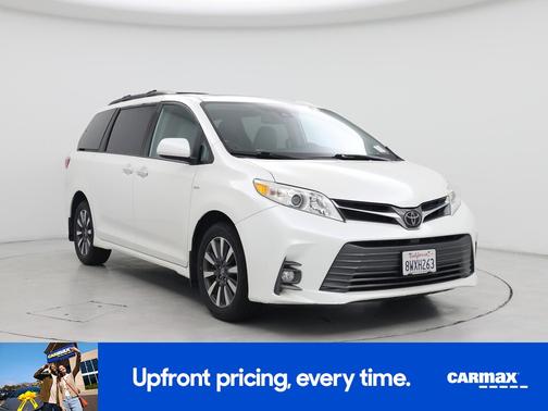 2020 Toyota Sienna XLE