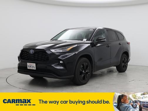 2024 Toyota Highlander Hybrid LE Nightshade