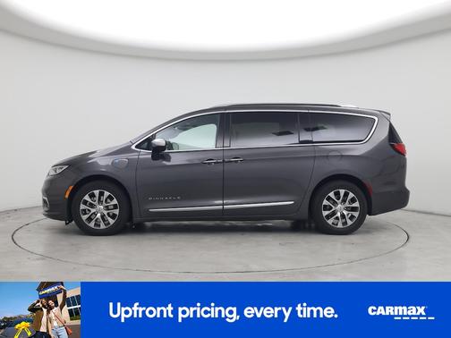 Gray 2023 Chrysler Pacifica Hybrid Pinnacle