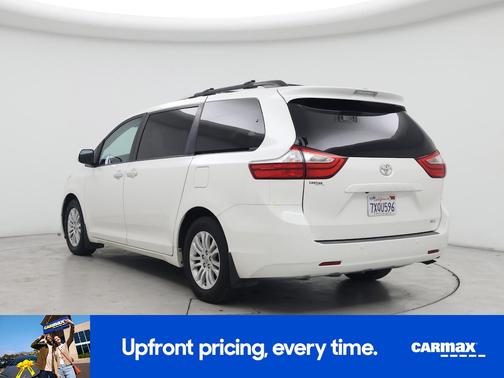 2017 Toyota Sienna XLE