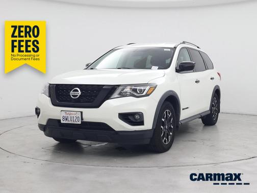 White 2020 Nissan Pathfinder SV