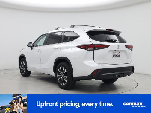 2025 Toyota Highlander XLE