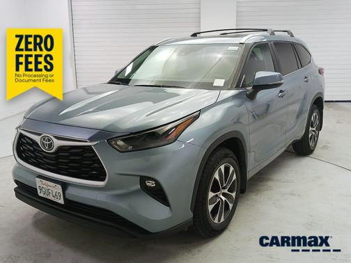 Blue 2023 Toyota Highlander XLE